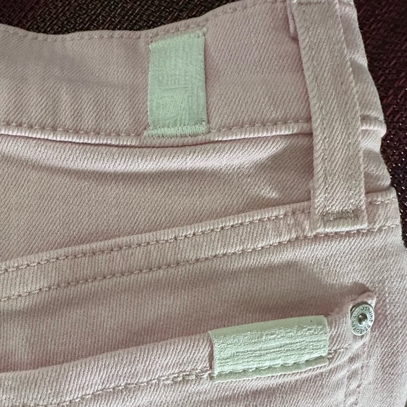 7 For All Mankind Women's Light Pink Mid Rise Distressed Jean Shorts Size 23 - Picture 5 of 12